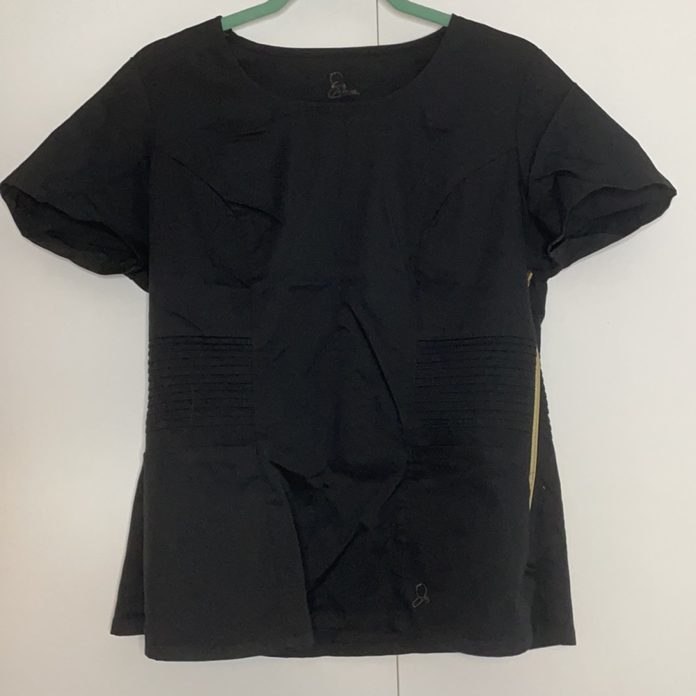 Jaanuu short sleeve black scrub top, size med